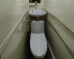 In-Bus Washroom